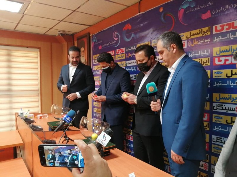 روشنک: اسامی کروناییهای استقلال محرمانه است