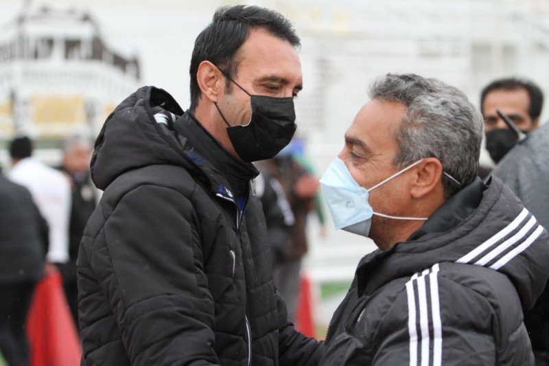 فجر ۰ - هوادار ۰؛ وقتی مدافع هوادار دروازهبانی میکند!