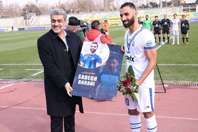 تقدیر سراجی از کاپیتان فصل گذشته نارنجی‌پوشان (عکس)