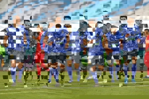 اتو ره‌هاگل قهرمان نیم‌فصل لیگ برتر می‌شود؟