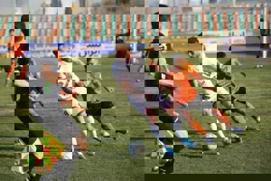 لیگ یک/برد سخت مس برای ادامه بالانشینی