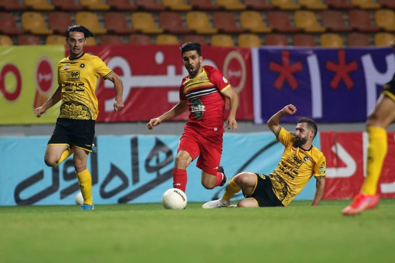 فولاد جای پرسپولیس را گرفت (عکس)