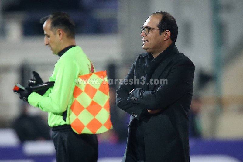 اگر جای اسکوچیچ بودم دفاع وسط تخصصی میگذاشتم