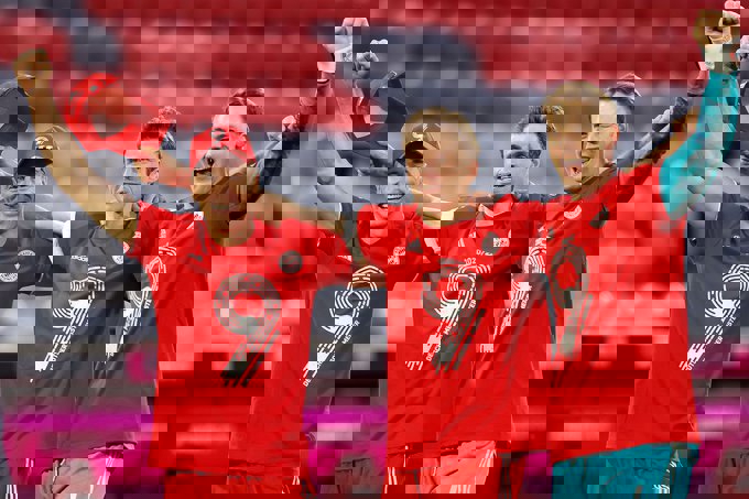 1682027