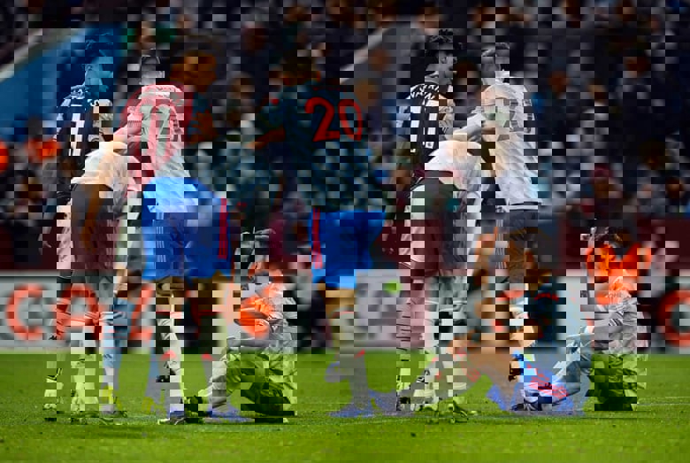 ویلا 2 - 2 یونایتد؛ ستاره برزیلی حال شیاطین را گرفت