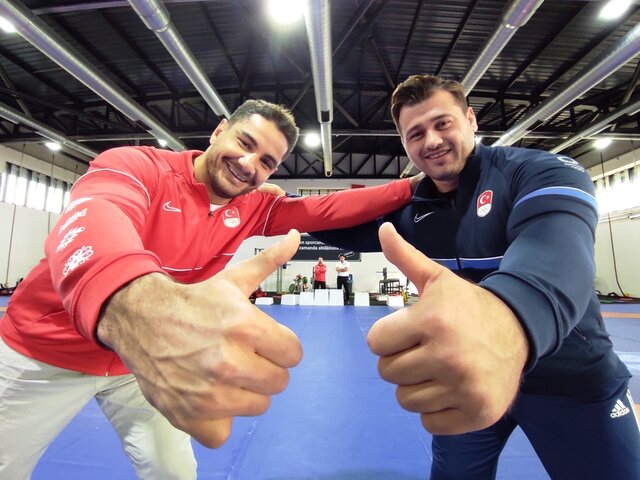 تاریخ خداحافظی دو اسطوره ترک از کشتی اعلام شد