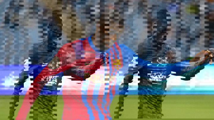 روزنه امید برای ماندن ستاره جنجالی در بارسلونا