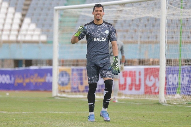 گلر خوب از پدر مادر خوب بهتر است!(عکس)