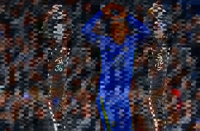 پایانی در کار نیست: تمدید چلسی با مدافع برزیلی