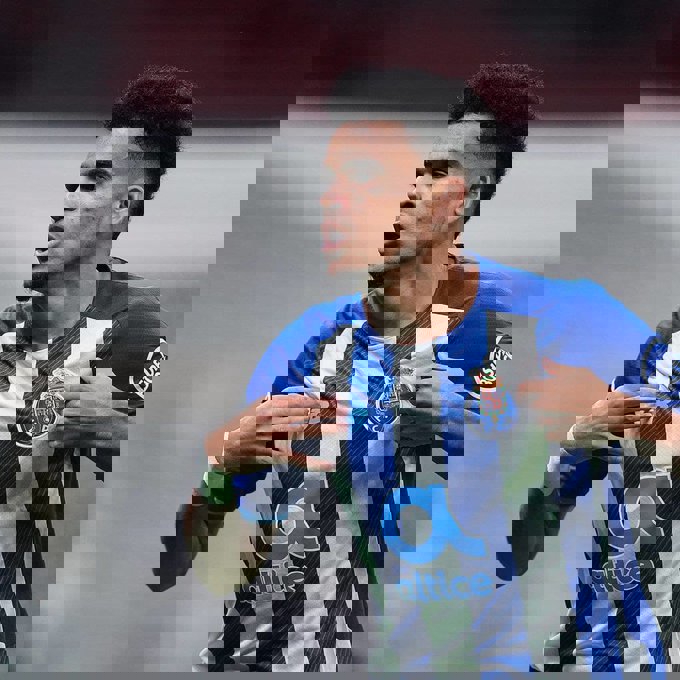 1686567