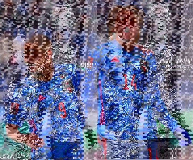 نجات سامورایی با ساقهای وینگر خنک!(عکس)