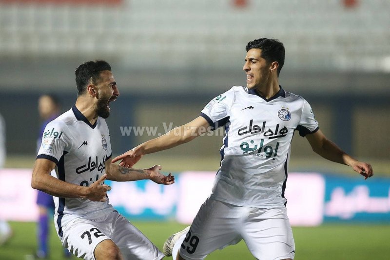 استقلال صدر را به کسی نمیدهد