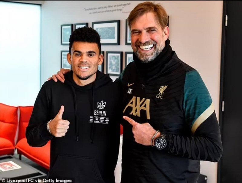 استقبال گرم بازیکنان از خرید جدید لیورپول (عکس)