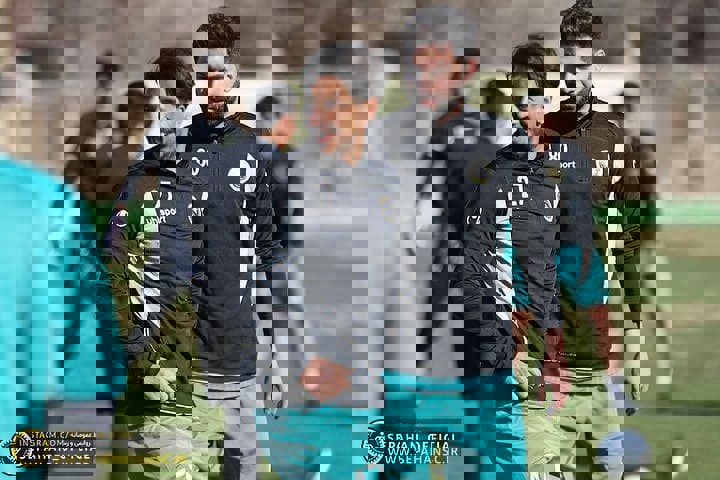 بازگشت هافبک ملی‌پوش سپاهان به تمرینات (عکس)