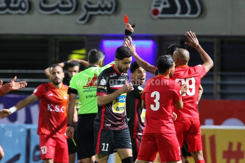 شیری و کارت قرمز اکبریان در شب خداحافظی (عکس)