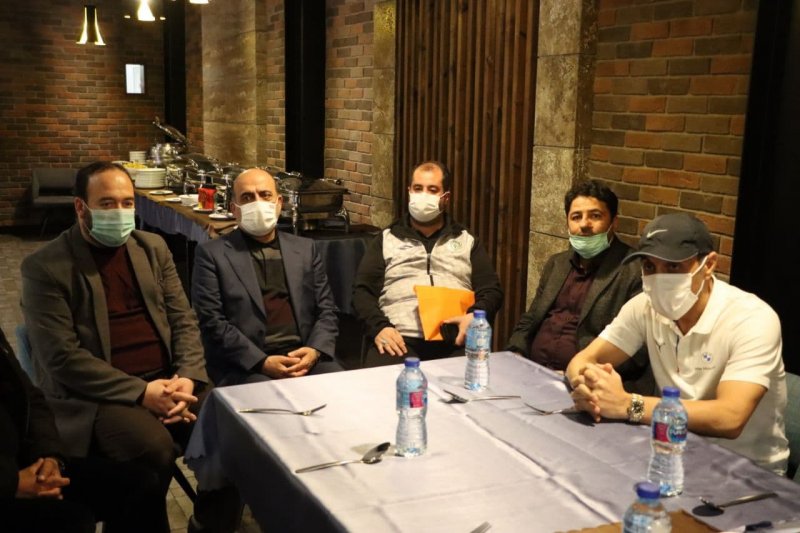 روحیه به آلومینیومیها از طرف یک نماینده