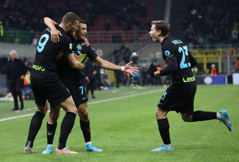 اینتر 2-۰ رم؛ پذیرایی مفصل از مورینیو در سنسیرو