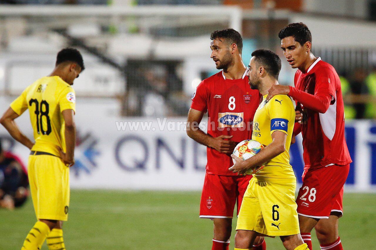 محمد نادری و ژاوی در بازی پرسپولیس و السد