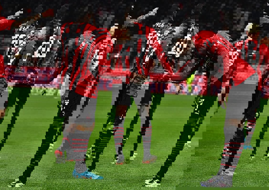 1690329