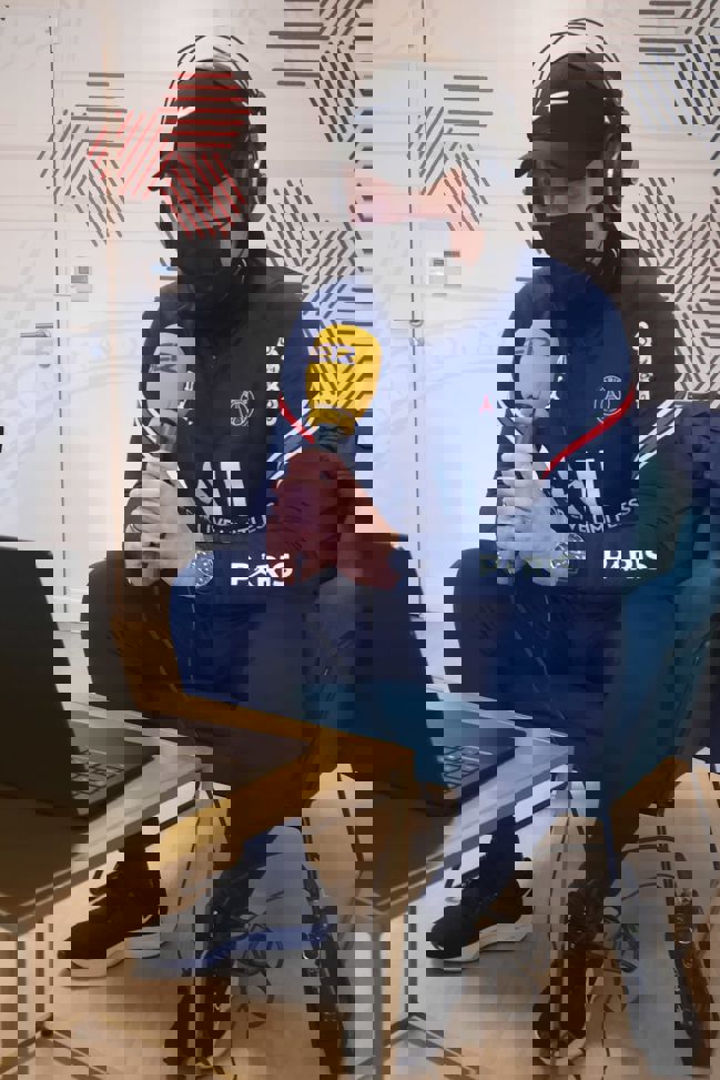 1690553