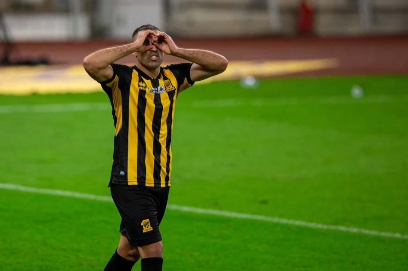 ستاره مراکشی با الاتحاد دوساله بست (عکس)