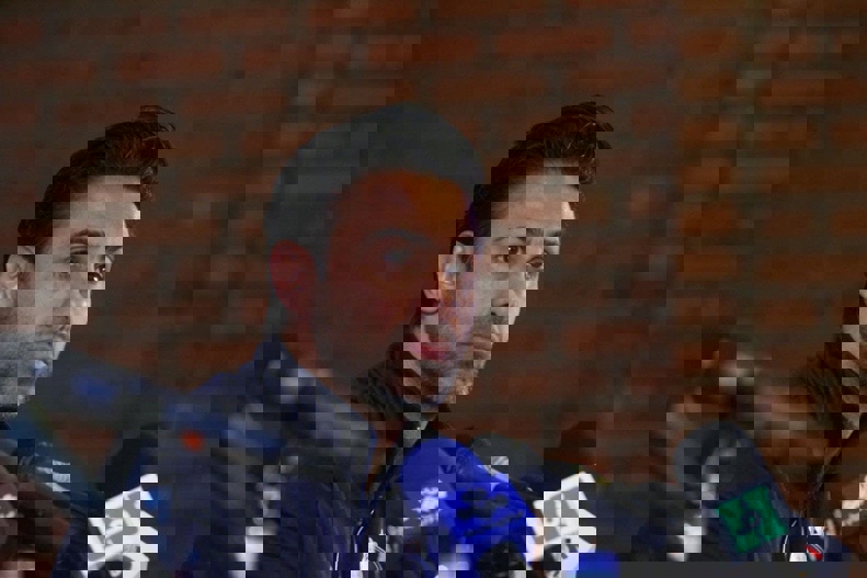 1690853