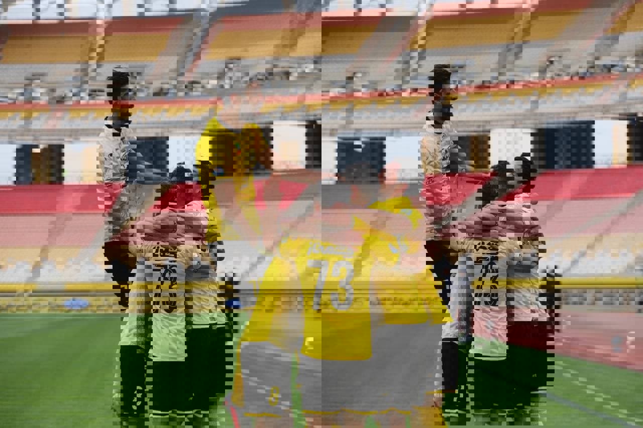 1691077