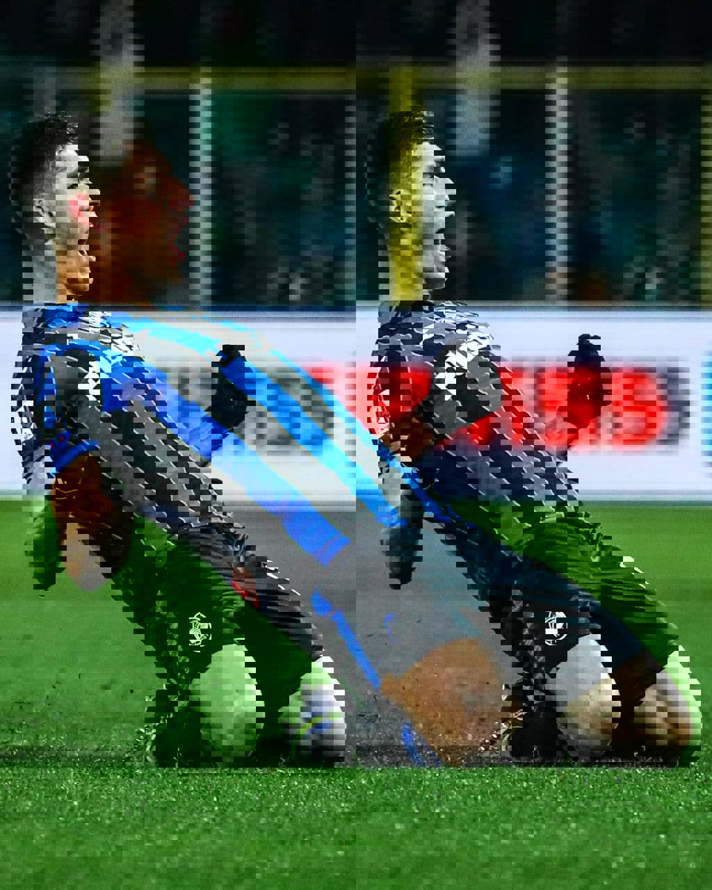 1691378