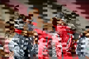 درگیری شدید آقایی و احمدی (گزارش تصویری)