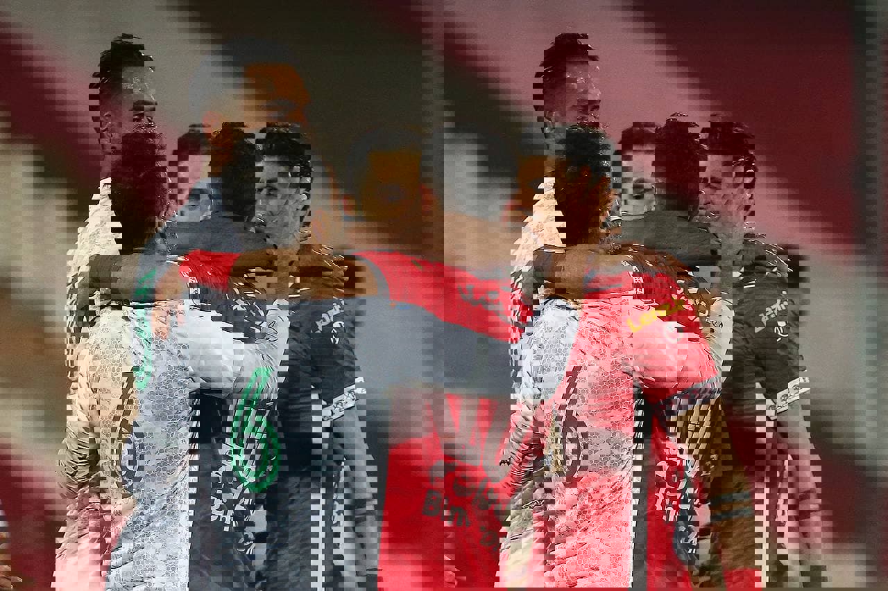 1692502