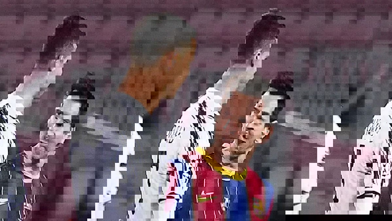 1692878