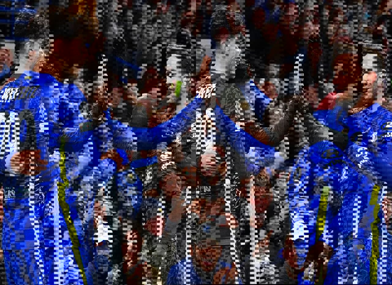 1693697