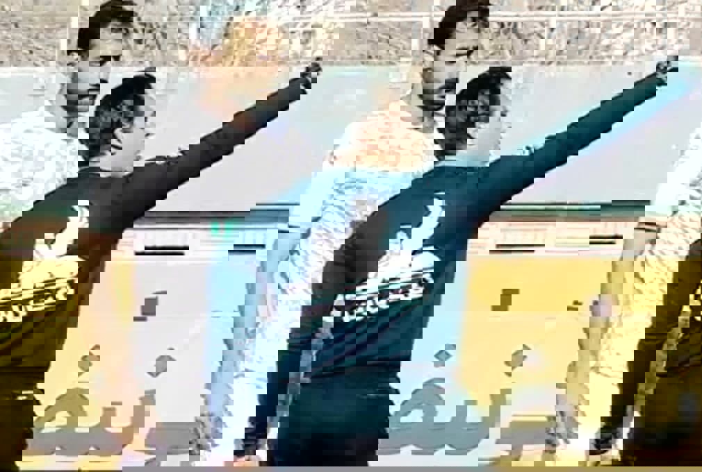 1693848