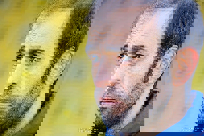 1694716