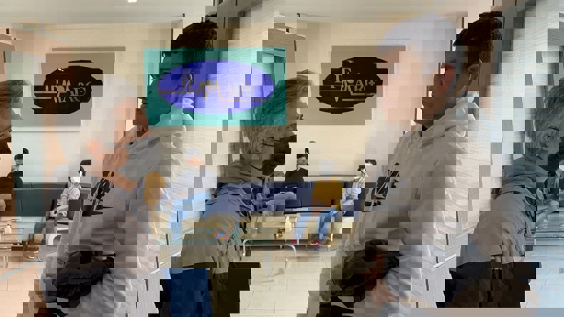 1695096