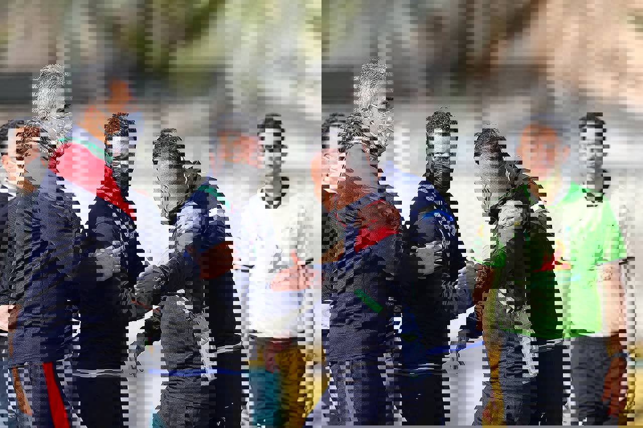 1695123