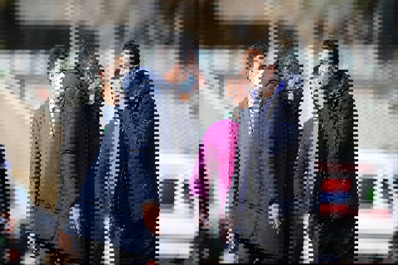1695120