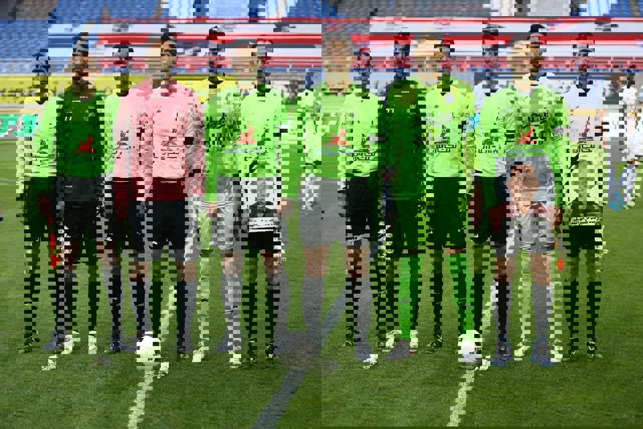 1695157