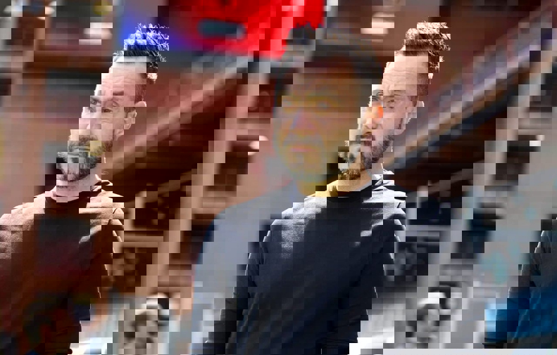 1695427