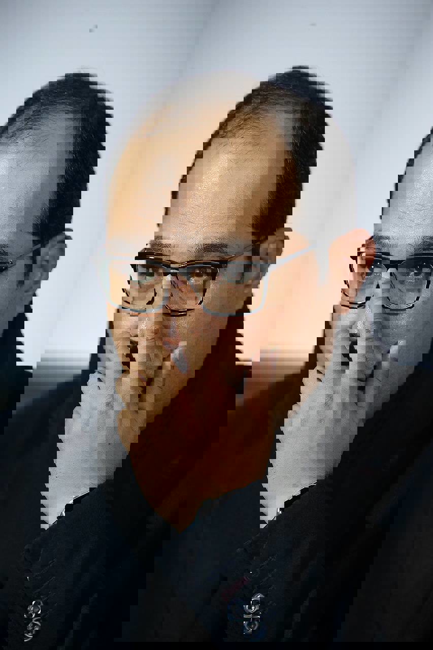 1695367