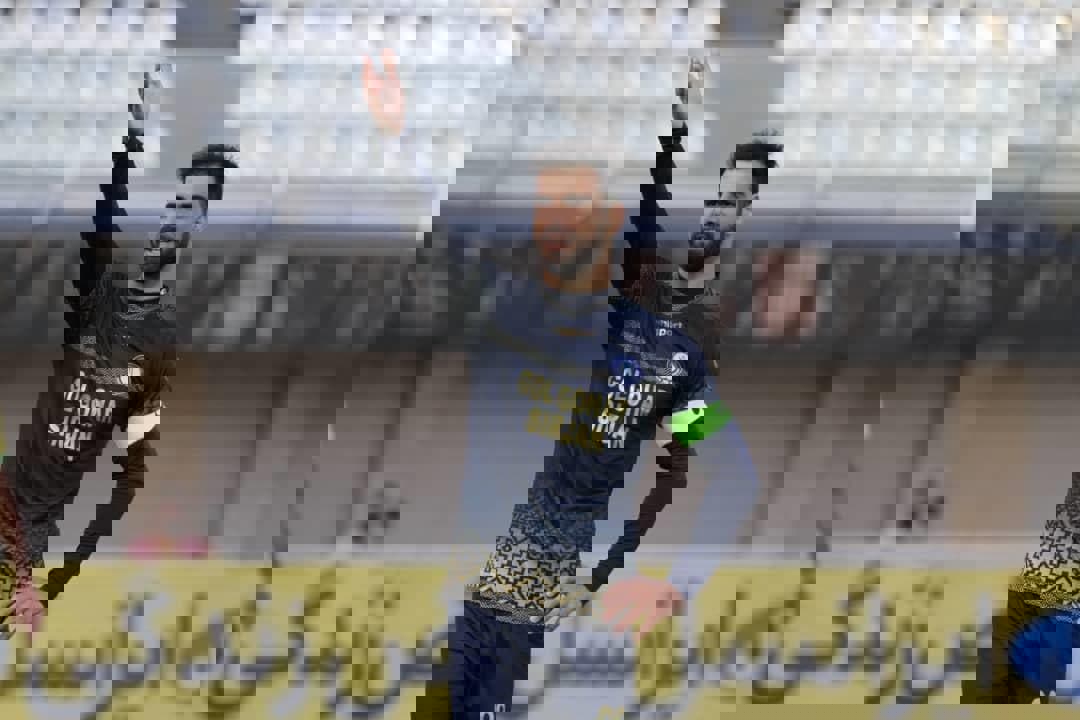 1695540