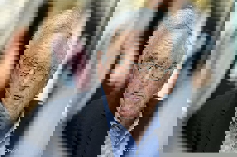 1695556
