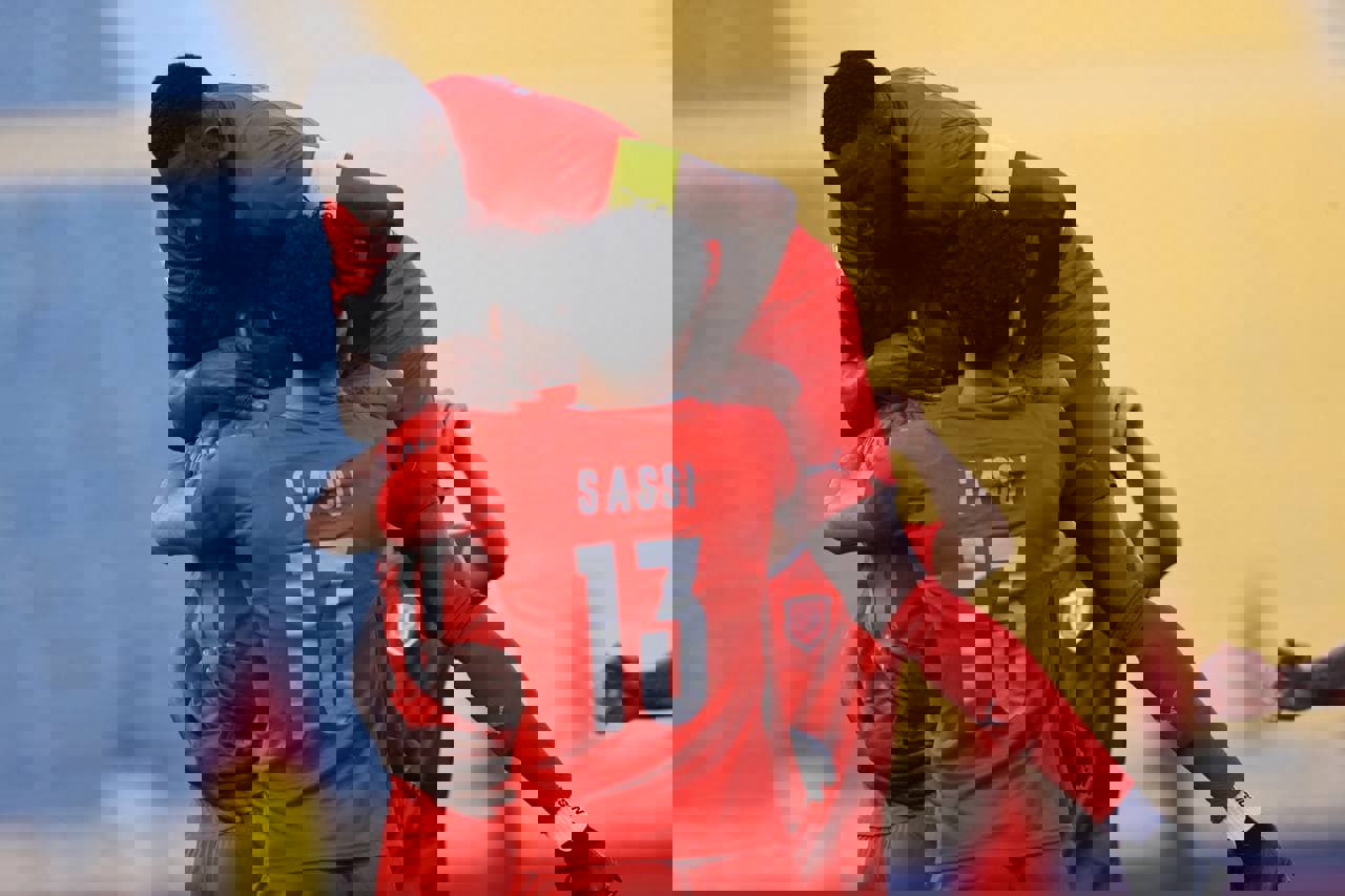 1695674