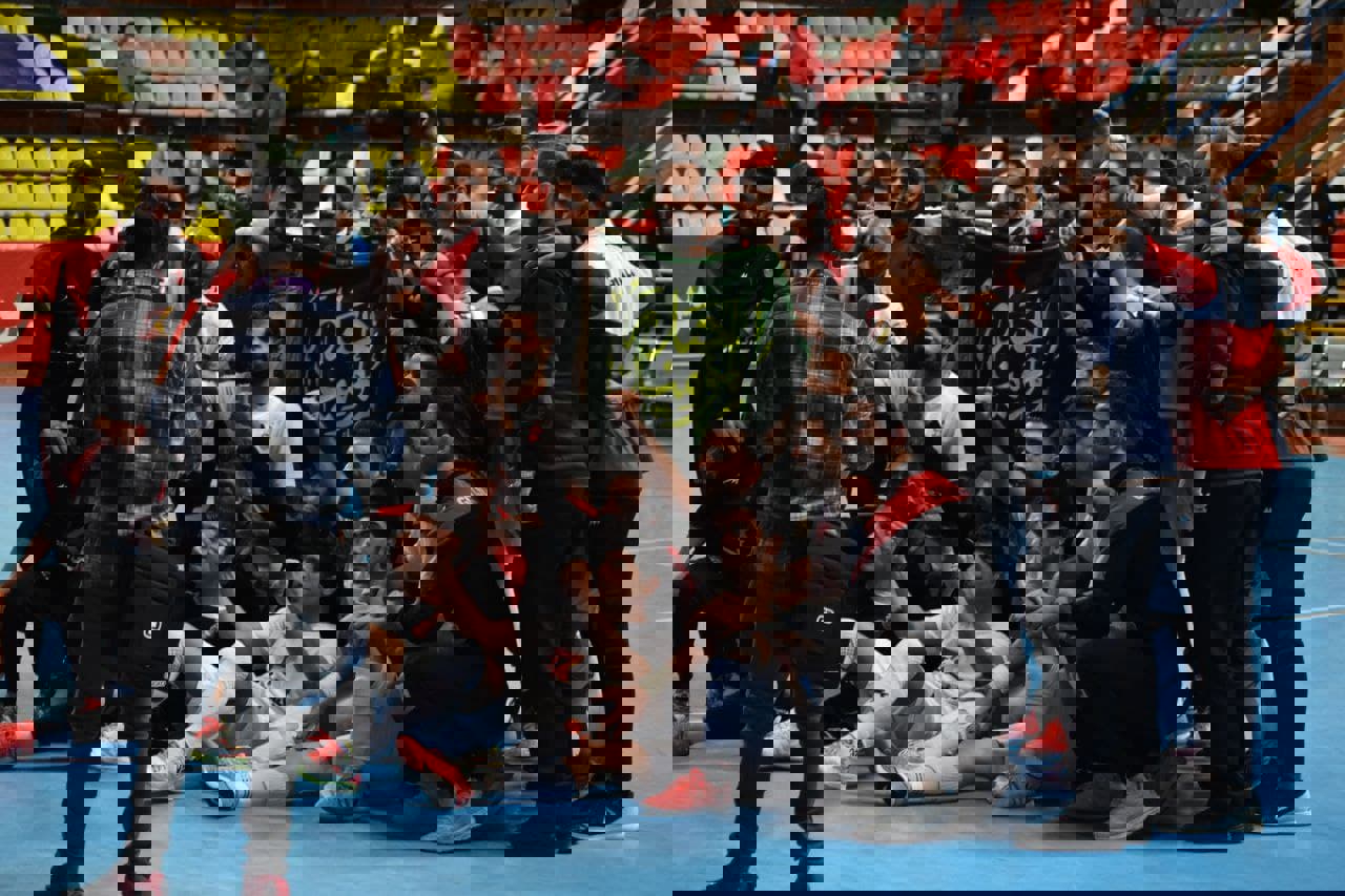 1695700