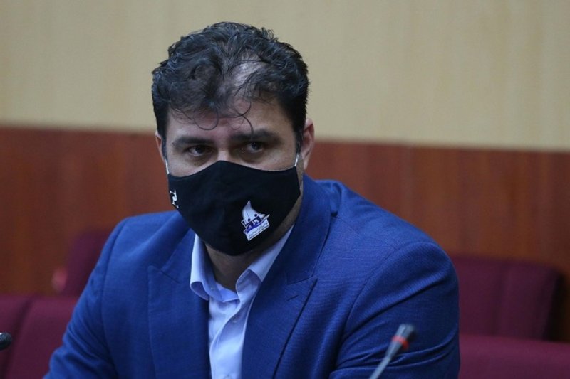 در سفر به تایلند پارو‌های جدید خریداری می‌کنیم