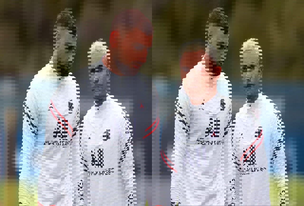 1696030