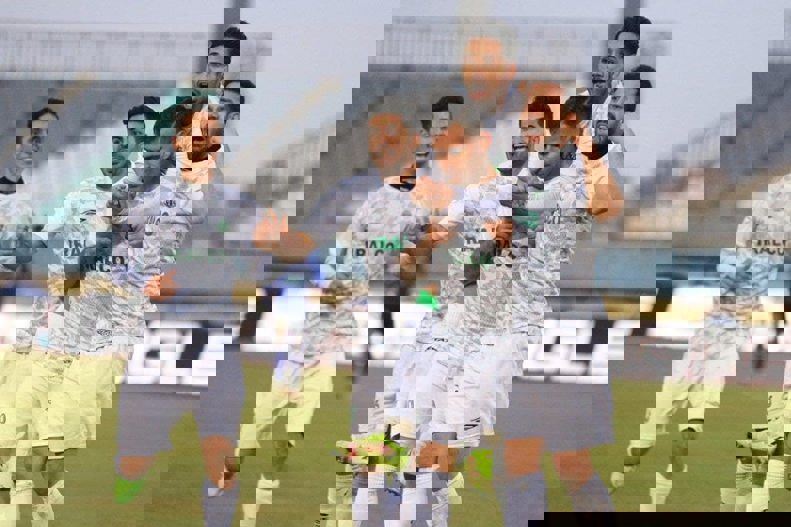 1696782