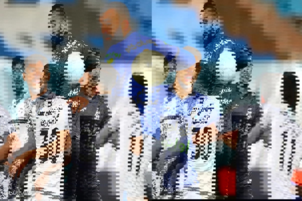 1696920