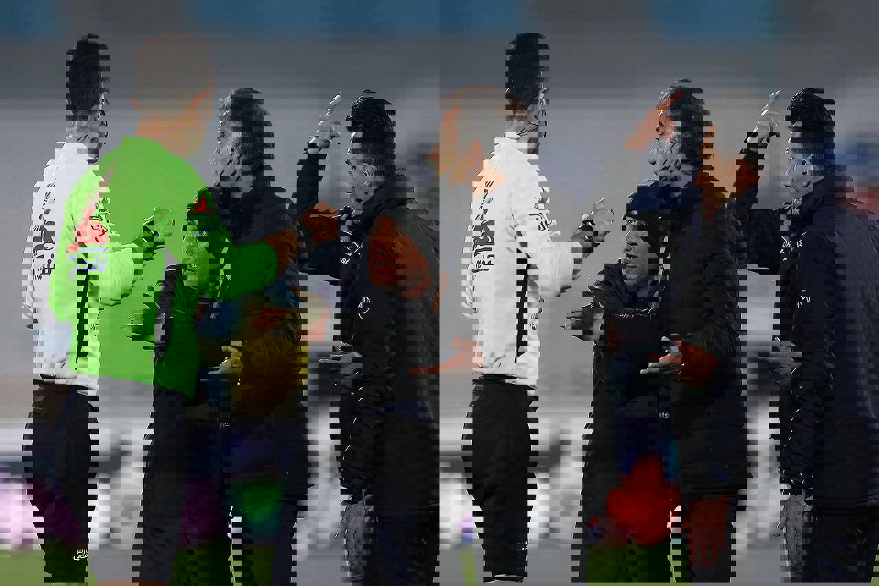 1696878