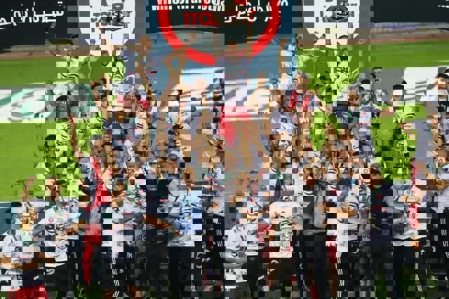 1697069